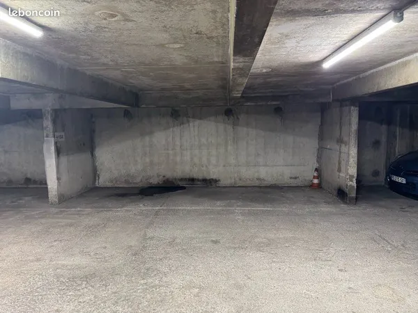 Grand parking