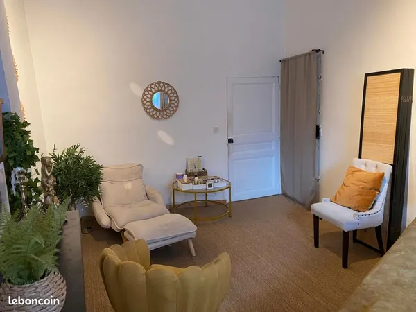 Bureau et espace de travail Location Aix-en-Provence 1p 25m² 580€