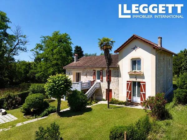 Cadre idyllique, magnifique vue! Maison charmante & atypique, 3 chambres, dépendances, grand terrain