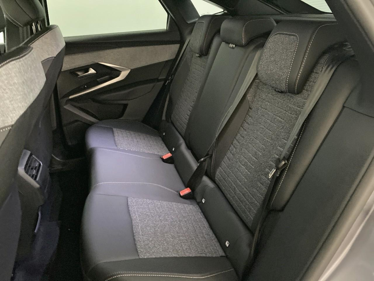 Peugeot 3008 hybrid 145 e-dcs6 allure — photo 10