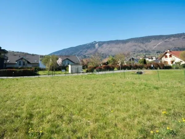 Terrain constructible 1080 m²