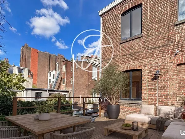 Triplex 5 pièces 152 m²