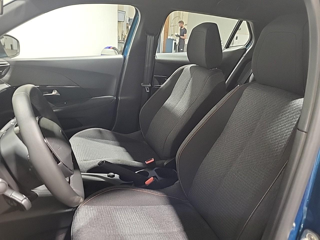 Peugeot 2008 100 s&s bvm6 style — photo 10