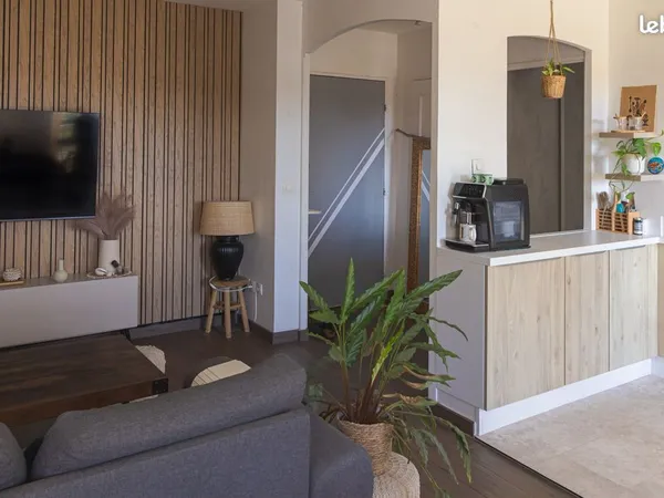 Appartement T2 lumineux - terrasse 7 m², parking, ascenseur et climatisation - Toulon