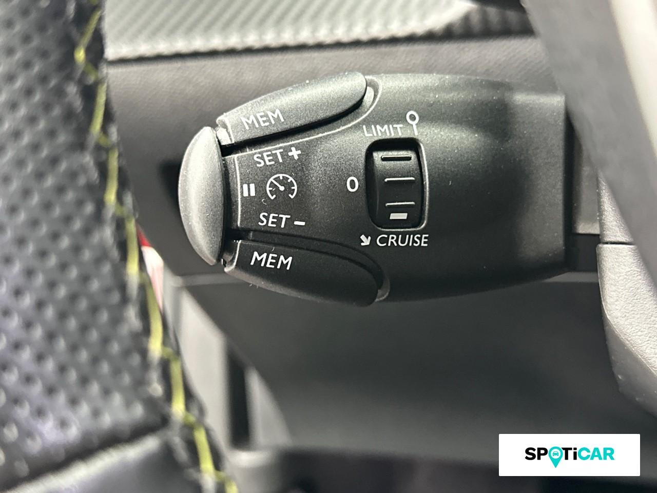 Peugeot 2008 1.2 puretech 130ch s&s gt eat8 — photo 18