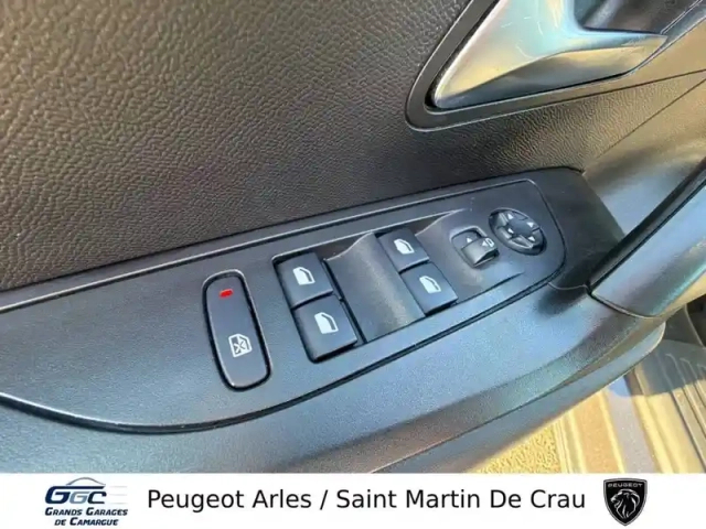 Peugeot 2008 puretech 130 s&amp;s bvm6 — photo 49