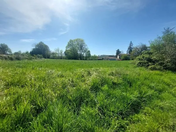 Terrain 1665 m²