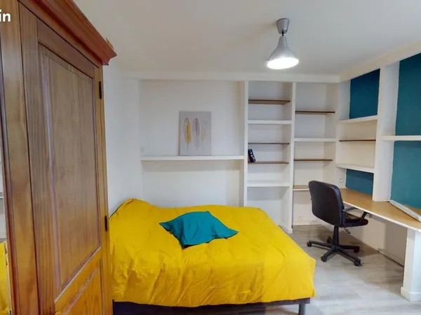 Chambre 5 pièces 96 m²