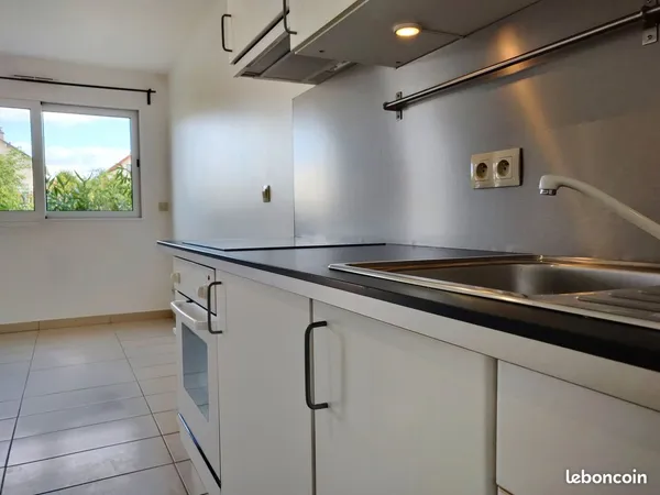 Beau F2 meublé 41 m2, traversant, jardin, Proche Paris St Lazare/La défense