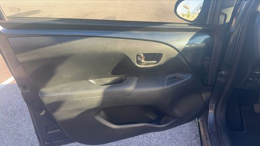Toyota Aygo 1.0 VVT-i 69 - X-Play – 2015 – 92256 km – Essence – Boîte Manuelle — photo 19