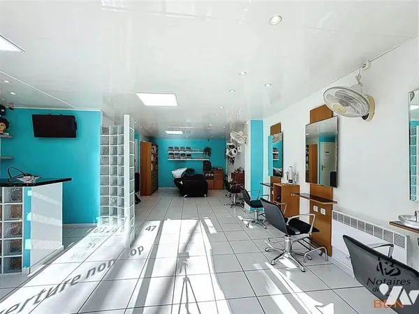 Local professionnel 1 pièce 59 m²