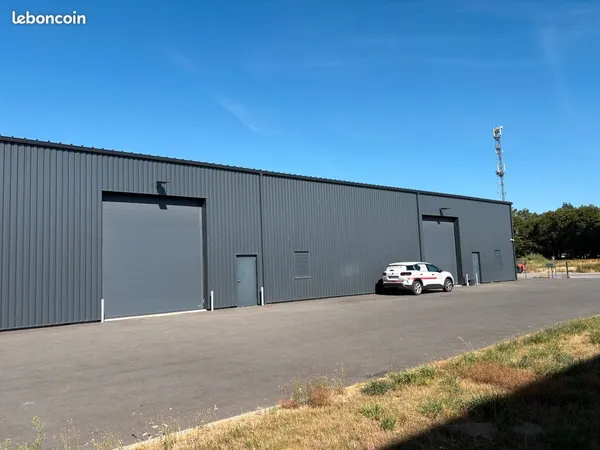 Commerce Location Argentré-du-Plessis 1p 350m² 1800€
