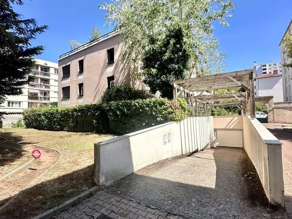 Parking 15 m²