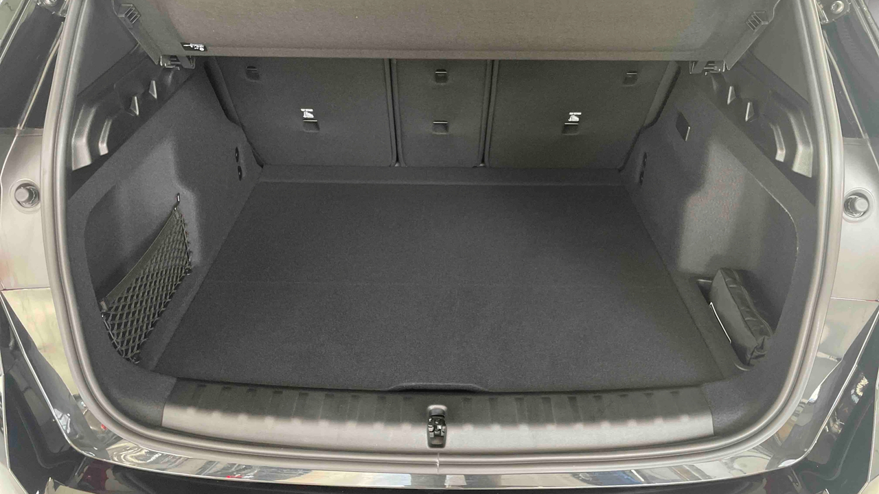 BMW iX1 eDrive20 — photo 15