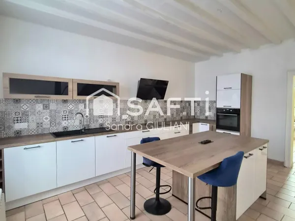 MAGNIFIQUE BÂTISSE EN PIERRE DE TAILLE - 200 m² HABITABLES + APPARTEMENT INDÉPENDANT DE 96 m² !
