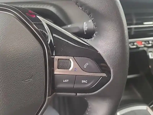 Peugeot 208 puretech 100 s&amp;s bvm6 — photo 23