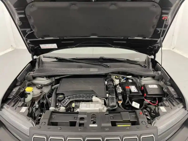 Jeep Avenger 1.2 turbo t3 100 ch — photo 21