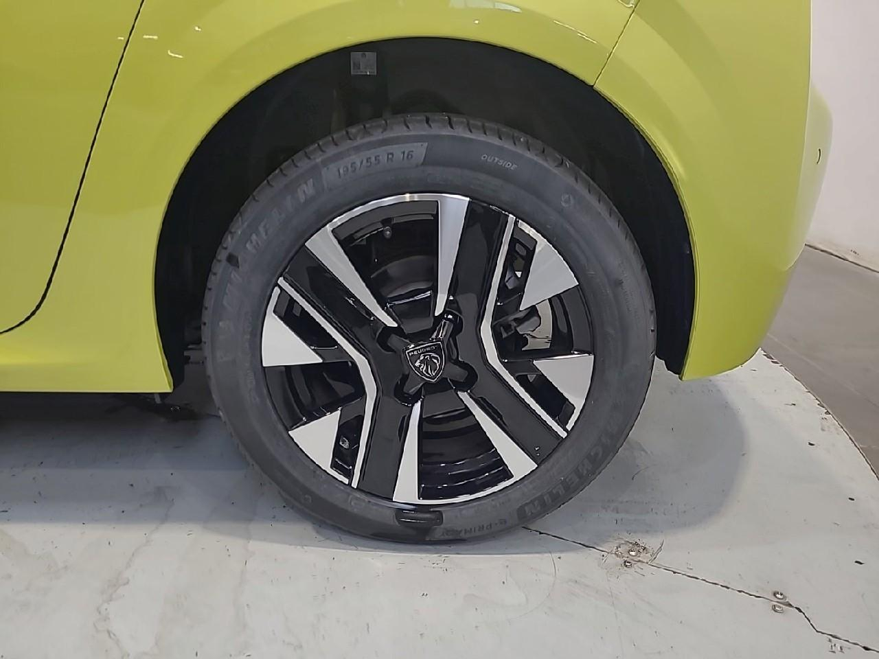 Peugeot 208 hybrid 110 ch e-dcs6 allure — photo 16