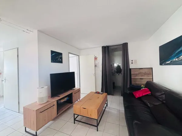 APPARTEMENT T2 BIS - PLAIN PIED - PARKING