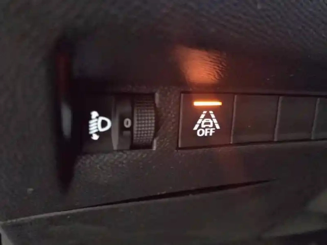 Peugeot 2008 bluehdi 130 s&amp;s eat8 — photo 91
