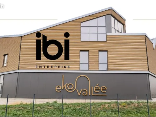 Local 149 m² Groslay