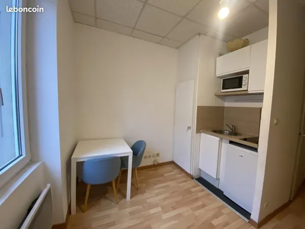 Studio 1 pièce 14 m²