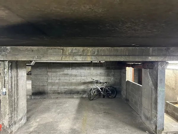 Parking/Garage/Box 15 m²