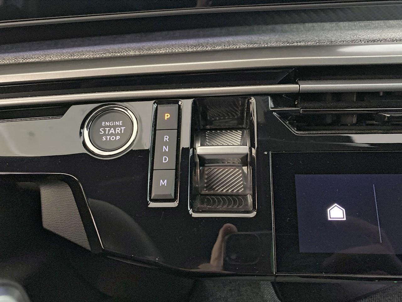 Peugeot 5008 hybrid 145 ch e-dcs6 allure — photo 15