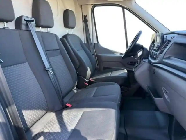 Ford Transit 2t fg t310 l2h2 2.0 ecoblue 130ch bva8 trend — photo 8