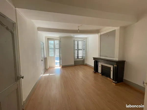 Appartement T3 PONT DE VEYLE