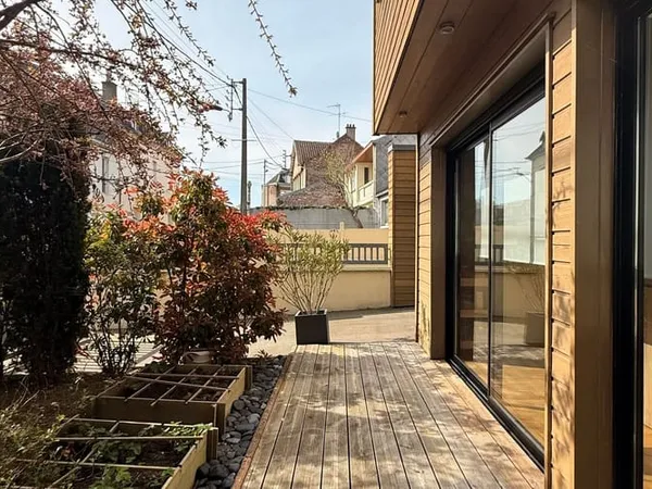 Maison 4 pièces 185 m²
