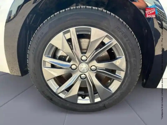 Peugeot 208 e- 136ch allure pack — photo 10