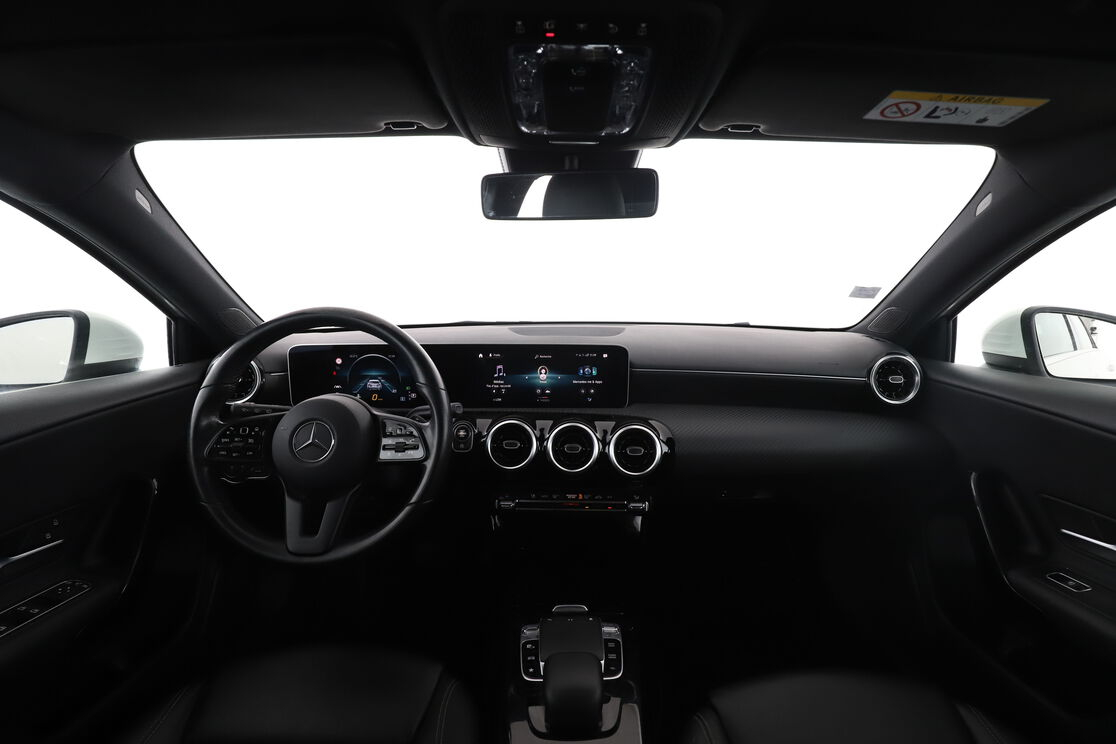 Mercedes-Benz Classe A 180 d Style Line 7G-DCT — photo 11