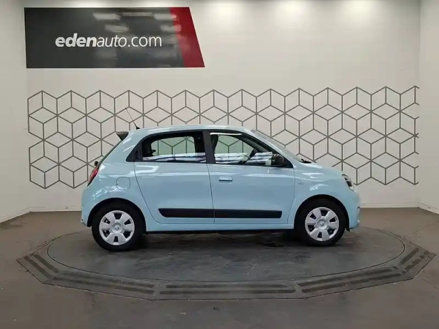 Renault Twingo iii e-tech — photo 6
