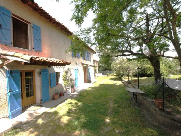 Maison 7 pièces 333 m²
