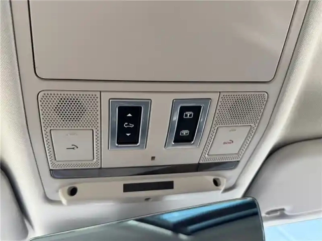 Land Rover Defender 110 d240 bva8 — photo 31