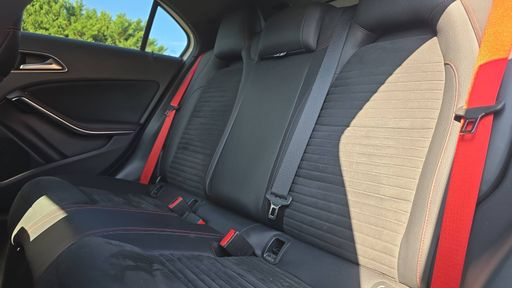 Mercedes Classe A 45 AMG 381 4Matic 7G-DCT - AMG – 2016 – 116433 km – Essence – Boîte Automatique — photo 42