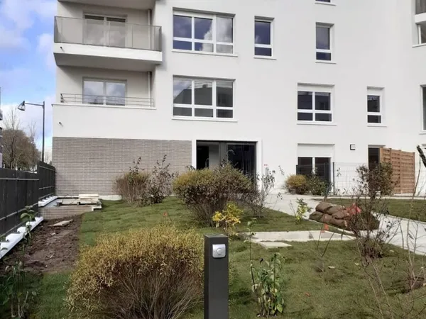À vendre - Charmant appartement 4 pièces de 73,95 m² à Goussainville