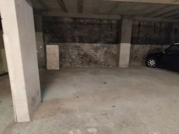Emplacement de stationnement - Quartier Cauchoise