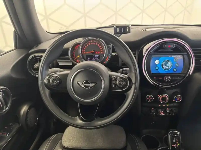 Mini Mini hatch 3 portes one 102 ch bva7 — photo 8