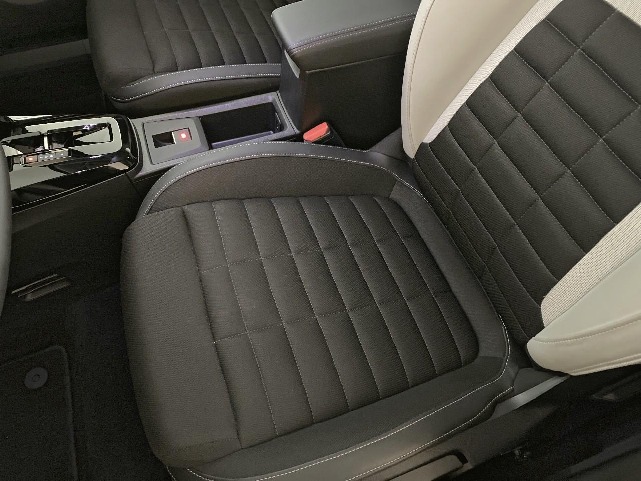 Citroën C3 Aircross hybride 145 ch aut max — photo 9