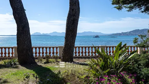 Villa 12 pièces 521 m²