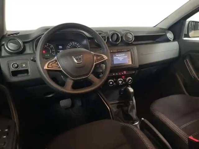 Dacia Duster dci 110 edc 4x2 prestige — photo 9