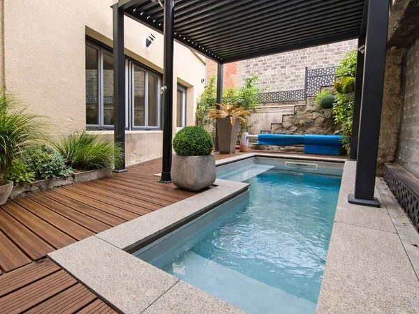 Maison de ville 6 pièces 245 m²