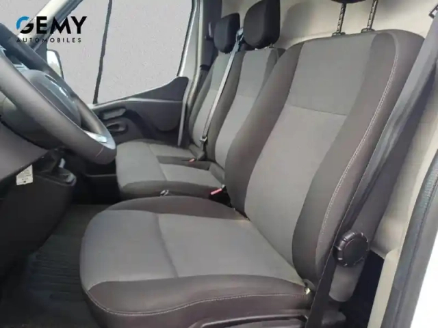 Renault Master fgn trac f3500 l2h2 blue dci 135 — photo 9