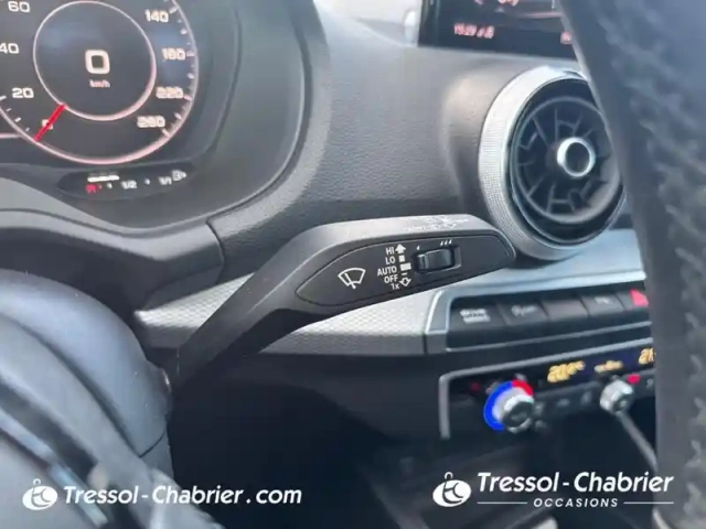 Audi Q2 35 tfsi cod 150 s tronic 7 design luxe — photo 18
