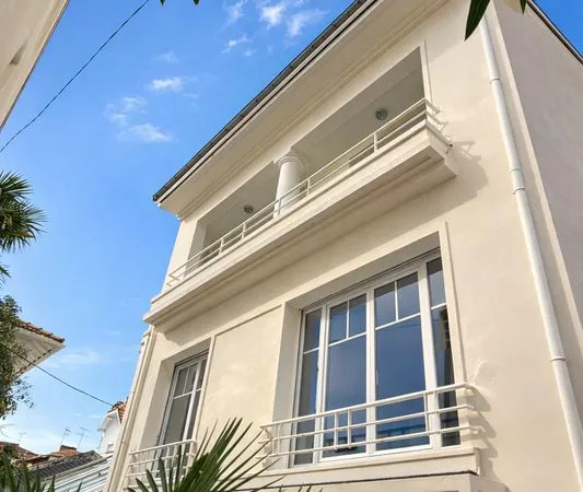 Immeuble 6 pièces 197 m²