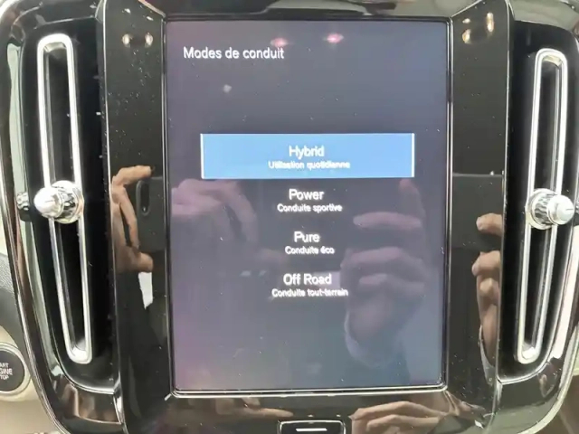 Volvo Xc40 t4 recharge 129+82 ch dct7 — photo 31