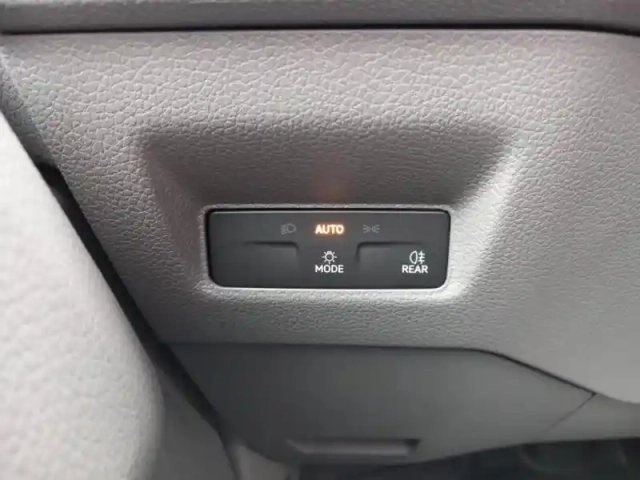 Volkswagen Crafter fg 35 l4h3 2.0 tdi 140ch business traction bva8 — photo 15
