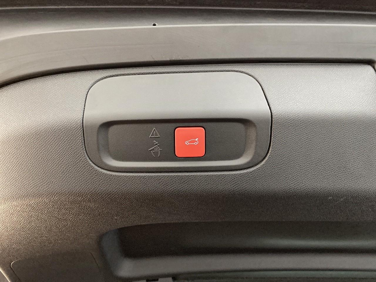 Peugeot 408 hybrid 145 e-dcs6 gt — photo 13